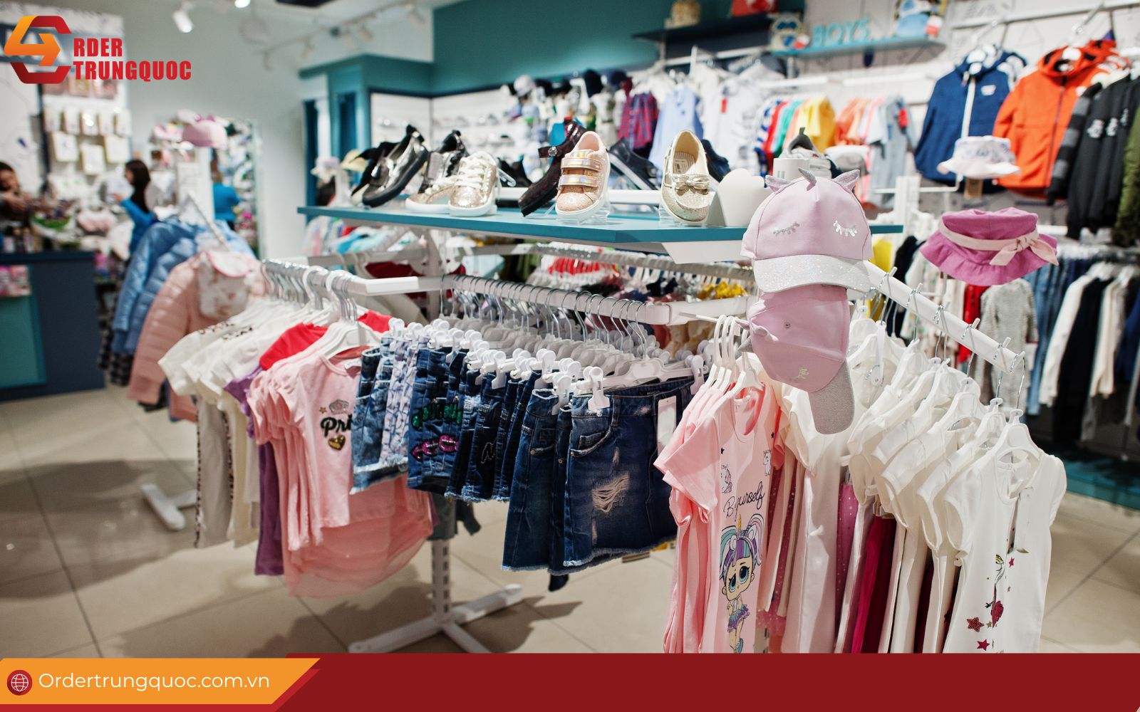 Nhập sỉ quần áo trẻ em Quảng Châu qua các shop sẽ có giá thành cao Nhập sỉ quần áo trẻ em Quảng Châu qua các shop sẽ có giá thành cao